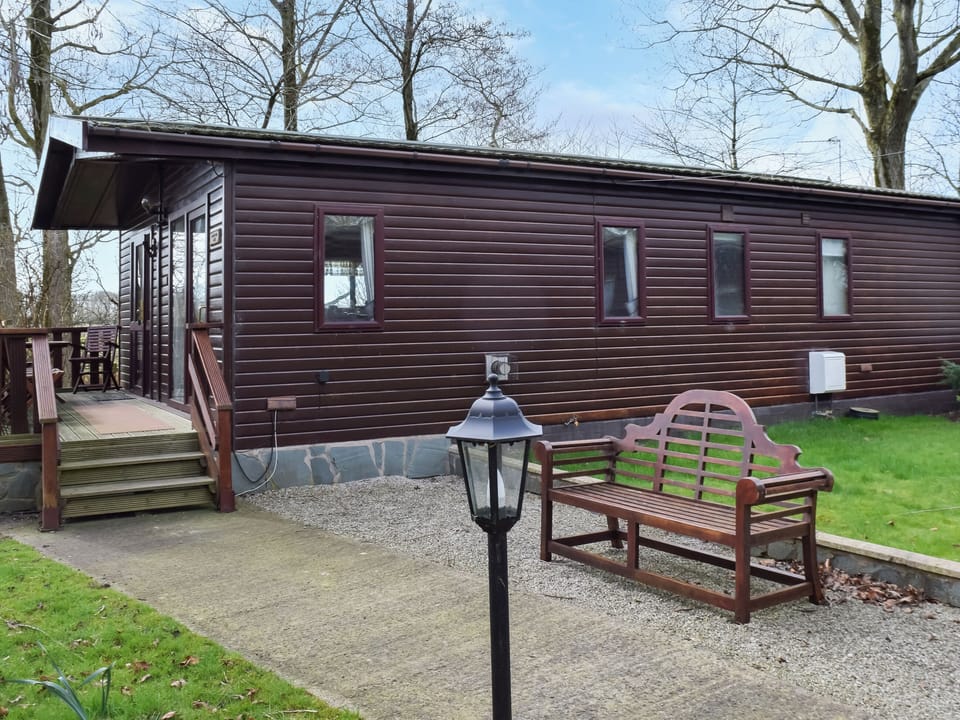 Exterior | Woodpecker Lodge - Swans Rest, Singleton, near Poulton-Le-Fylde