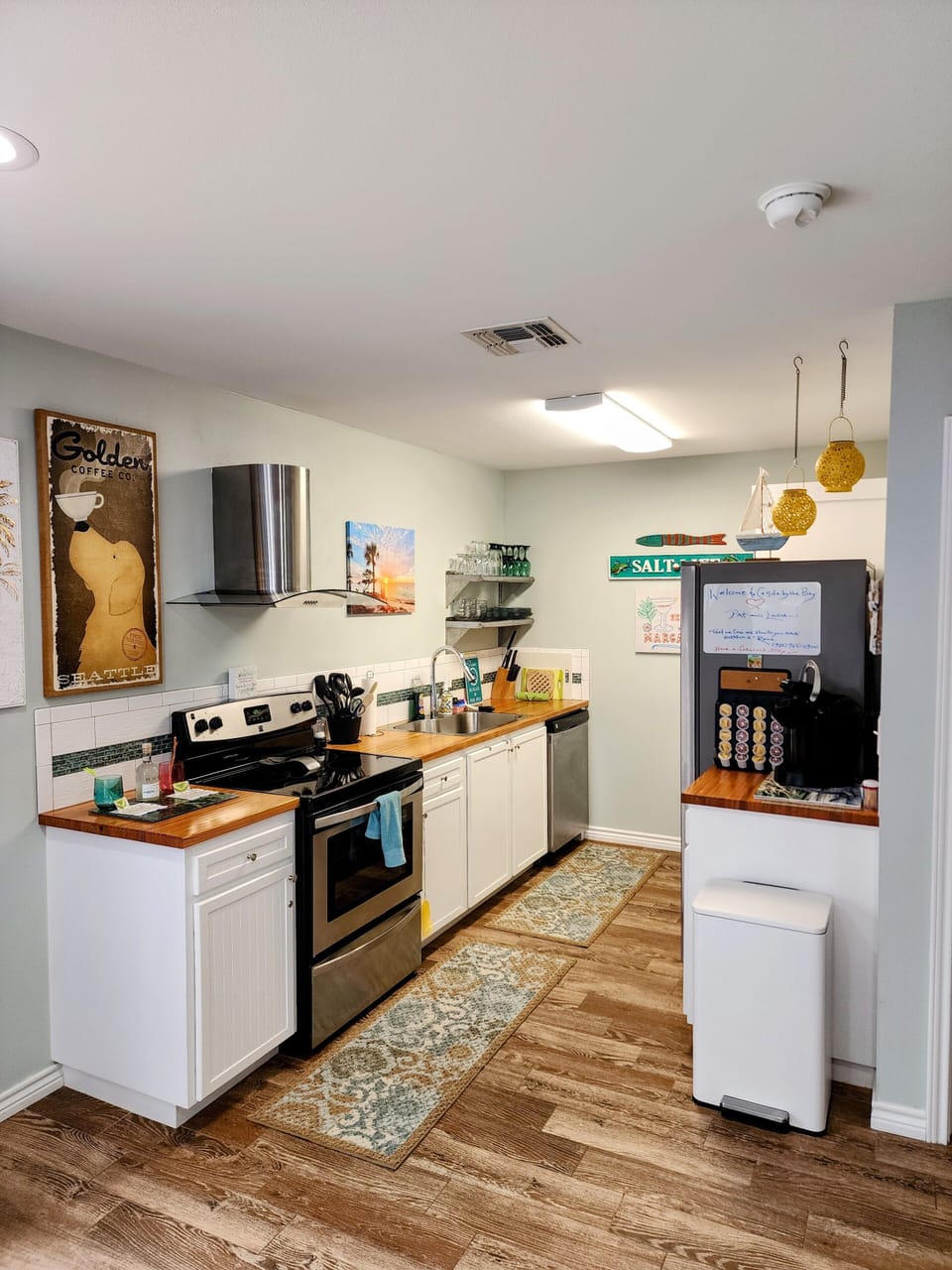 A fully stock kitchen with everything you need to cool a great meal.