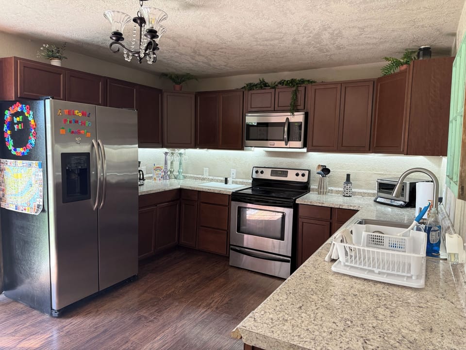 Fully equipped kitchen