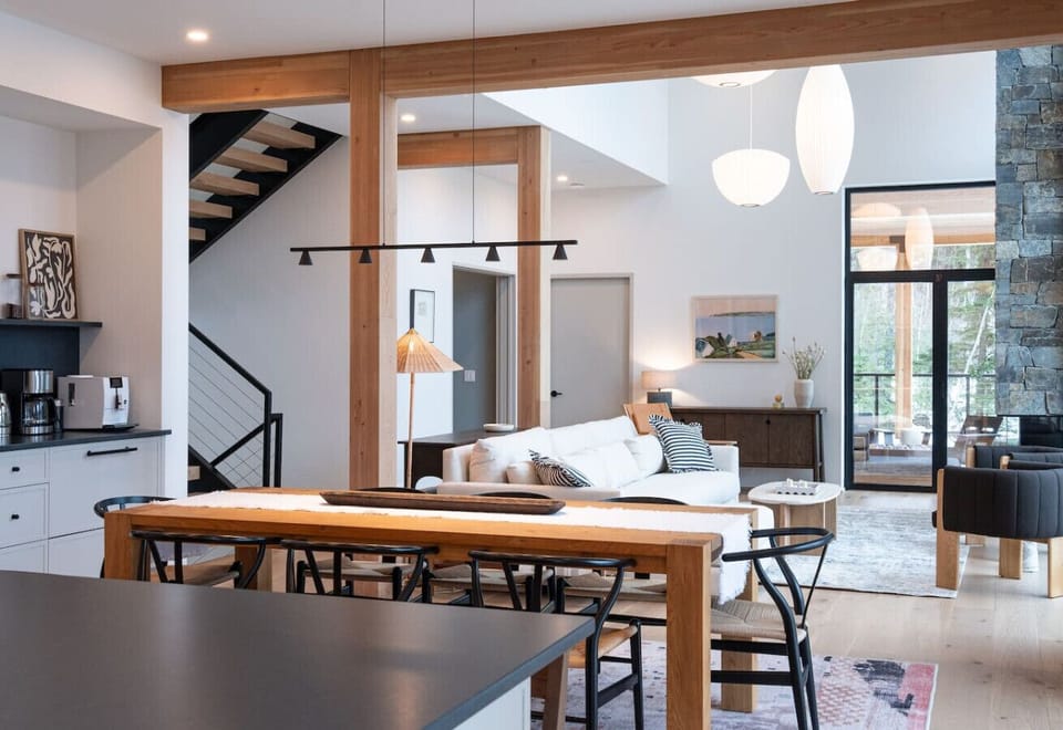 Ghost Peak Chalet, Revelstoke Select