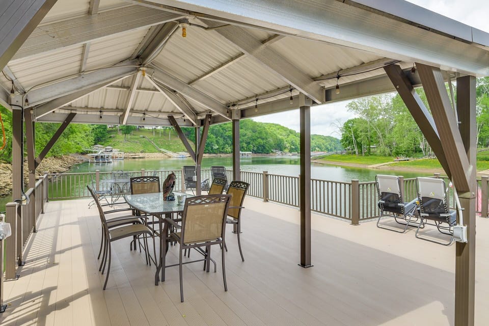 Upper tier of covered dock