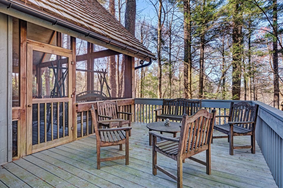 Serene Outdoor Seating