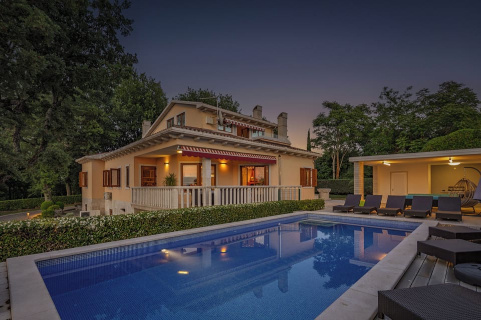 Private Pool