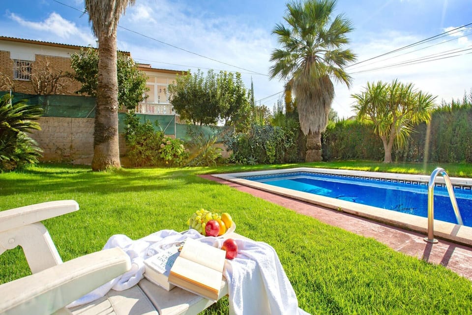 Holiday Home Swimming Pool