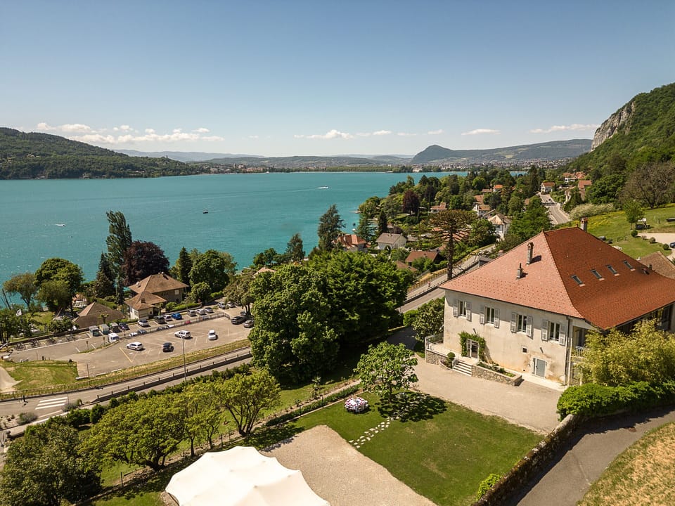 Aerial view of Domaine Le Vignoble du Lac - reception venue