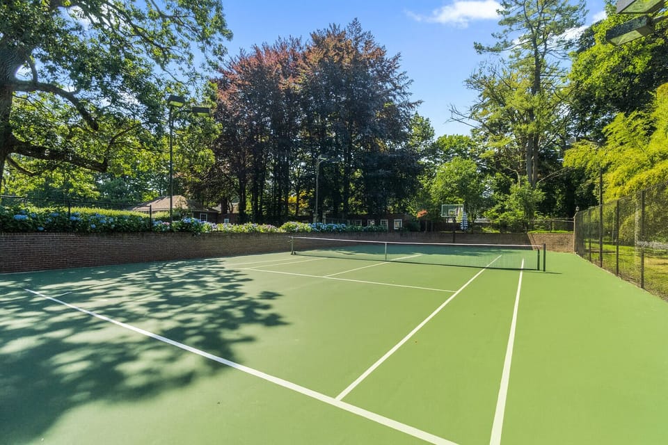Enjoy a match on your own private tennis court, set in a peaceful, tree-lined setting. Ideal for friendly games, morning workouts, or practicing your swing in total privacy.
