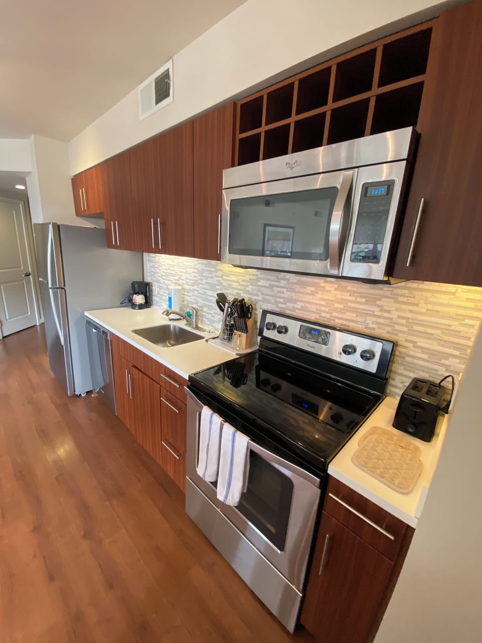 kitchen with housewares