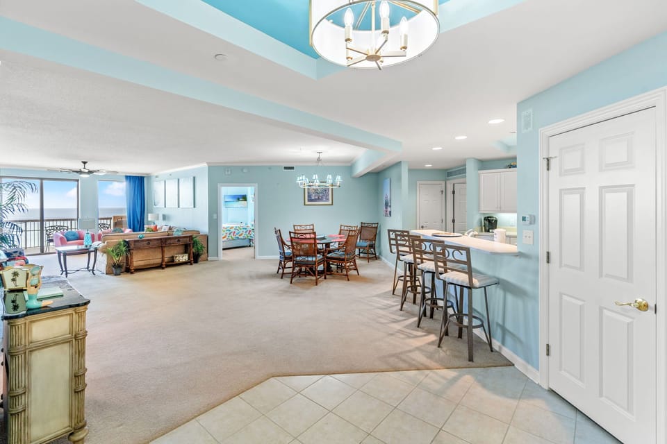 Dining Room / Living Room