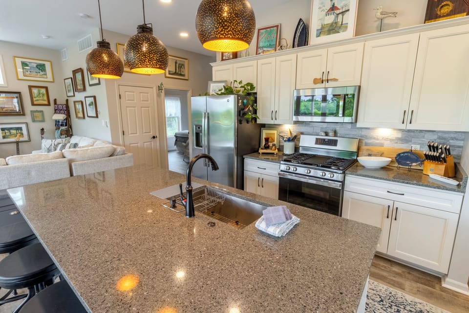 Main Level | Kitchen