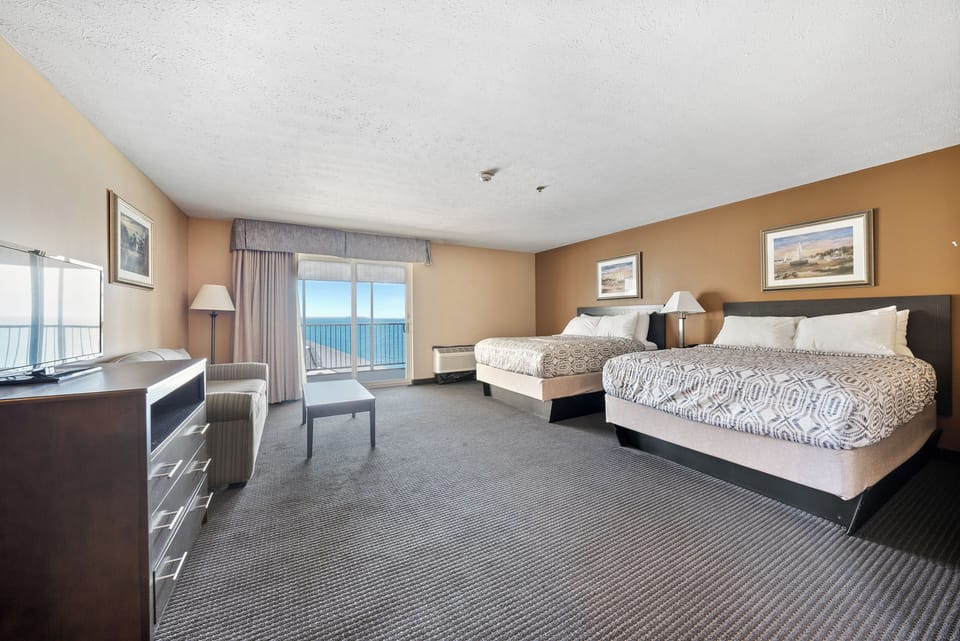 Suite with 2 Queen Beds & 1 Pull-Out Sleeper Sofa