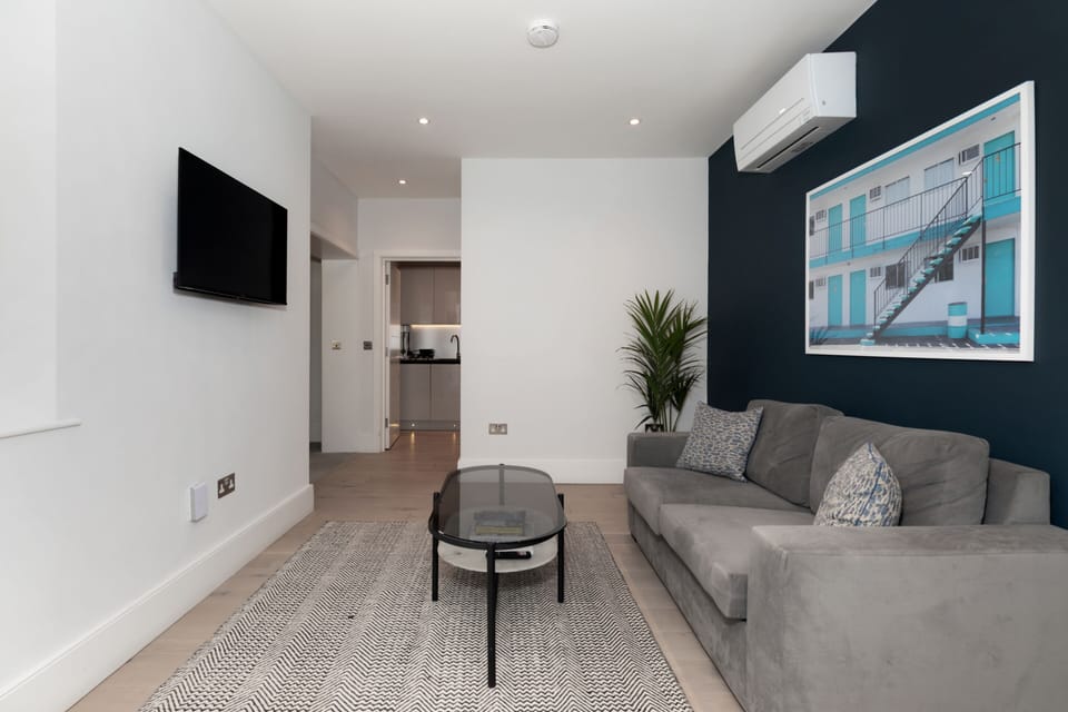 Living Room / Lounge