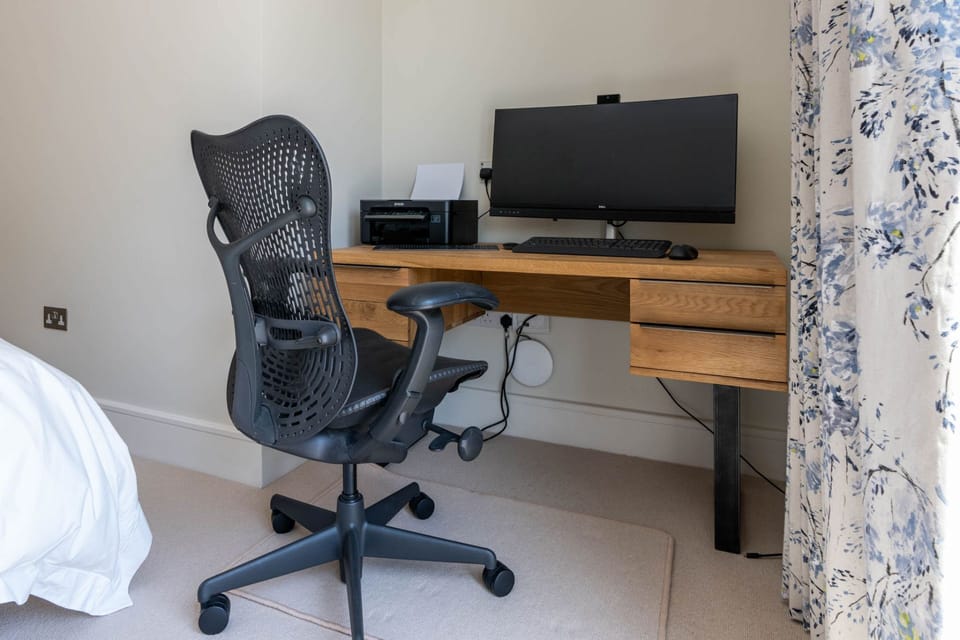 Laptop friendly workspace at Skippers Retreat, Hamble
