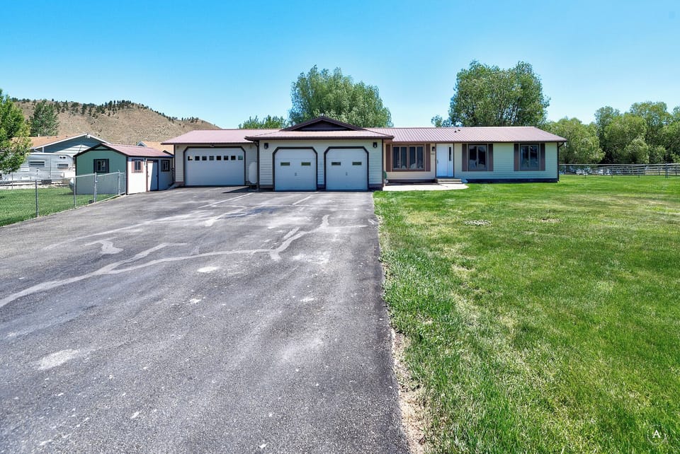 Parking in the front driveway