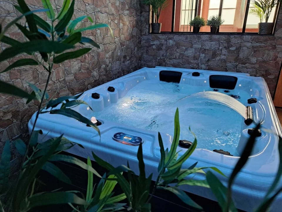 Indoor spa tub