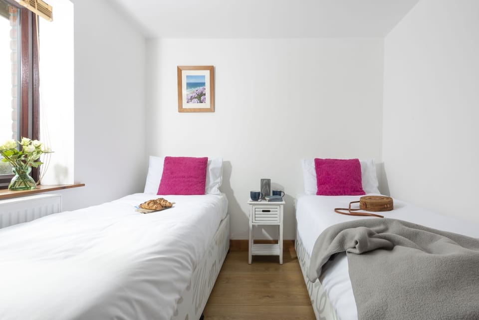 Twin room and be configured as a double