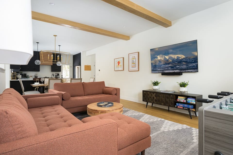 Open Floorplan With Sofa Sleeper