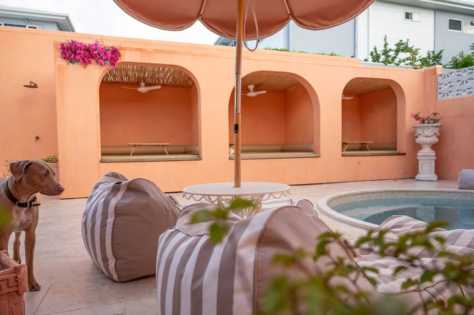 Communal Retreat Area - Magnesium pool/Sauna/Daybeds/bean bags