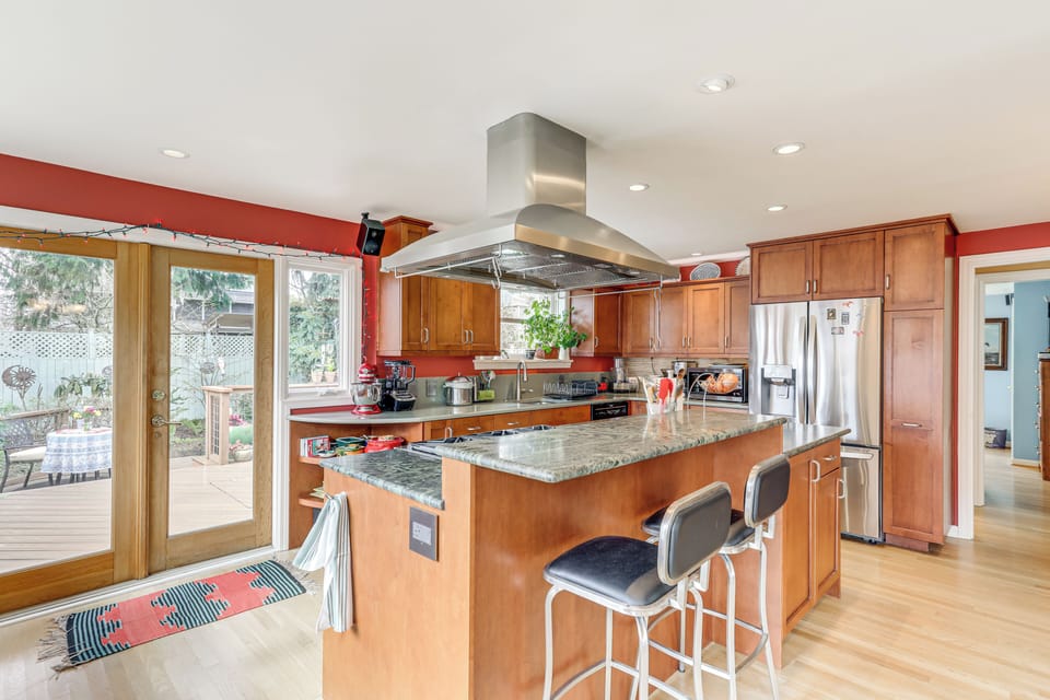 Gourmet Kitchen | Main Level | Toaster | Drip Coffee Pot | Blender