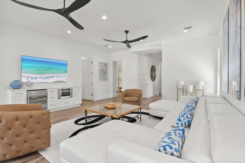 Convenient mini-fridge and microwave in the ground floor living room.