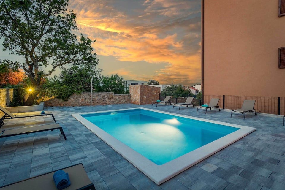 Holiday Home Swimming Pool