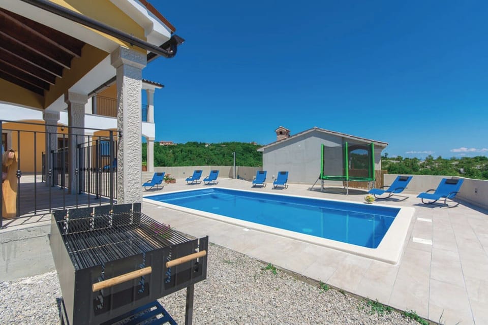 Holiday Home Swimming Pool