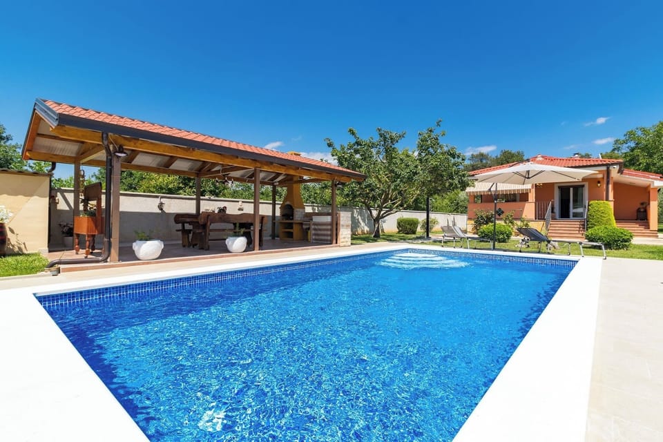 Holiday Home Swimming Pool