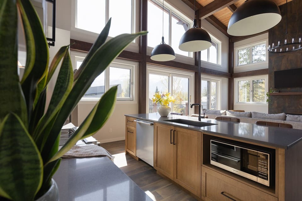 The Kitchen Views