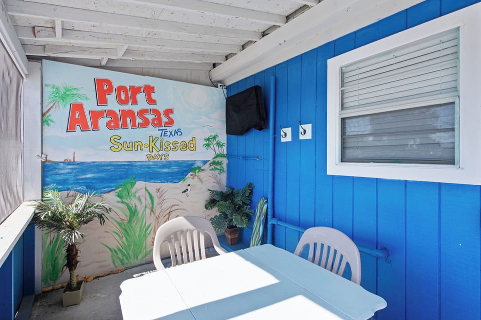 Screened in Patio - Has a outside Tv with a table and chairs. Enjoy your coffee in the mornings or a cocktail in the evenings.