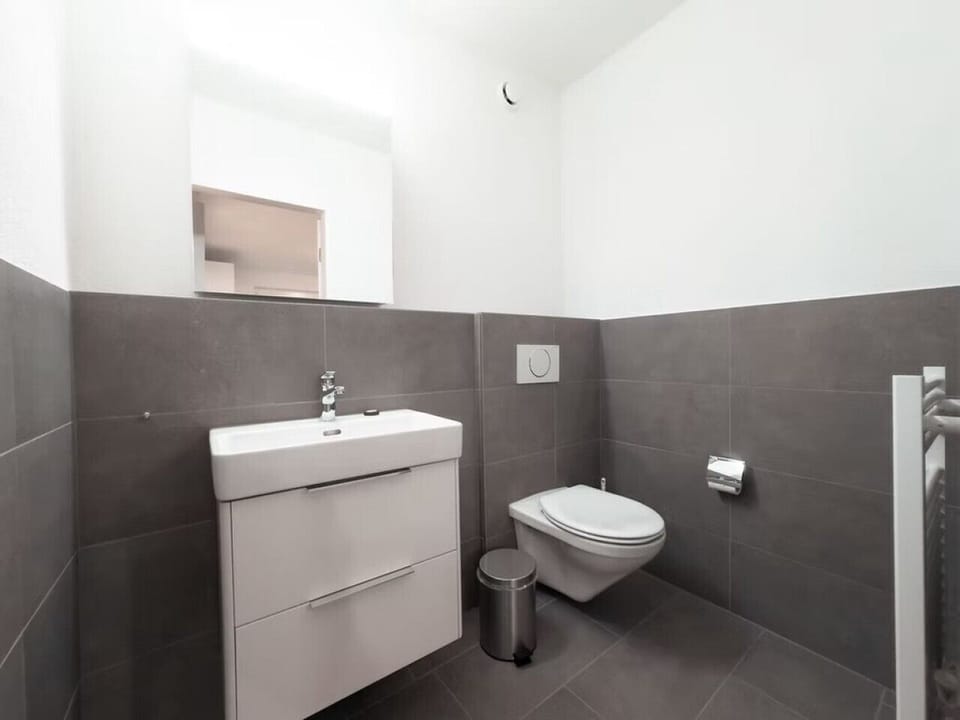 bathroom2_1024px