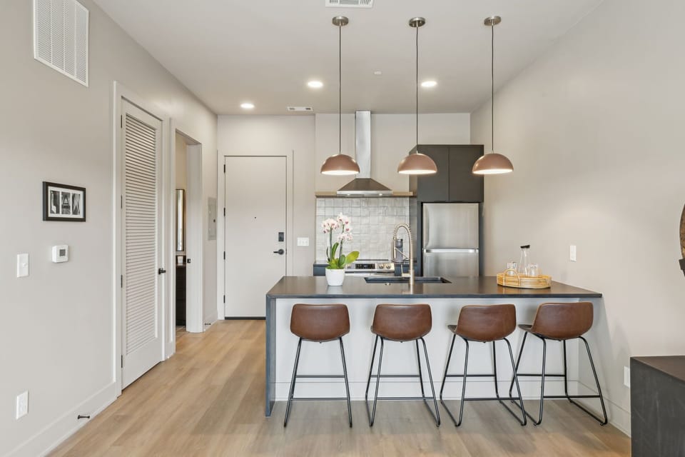 12-web-or-mls-1090 Haysboro Ave - 012