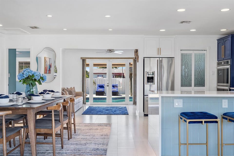 Open Layout Entry way