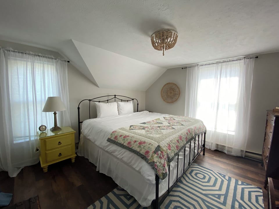 Bedroom with King Size Bed