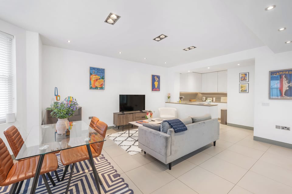 Living Room (3)
