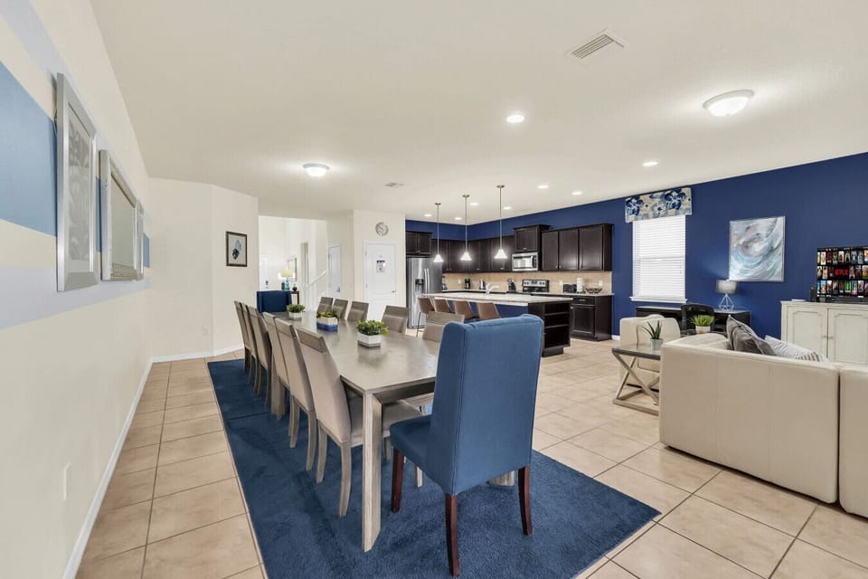 Movie magic starts here! Gather, cook, and dine in a space that’s as inviting as it is beautiful.