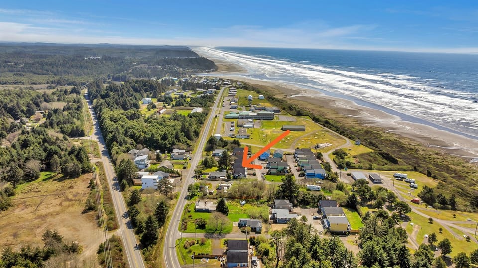 Sunkissed sits high on a bluff above the Pacific with beach access just around the corner.