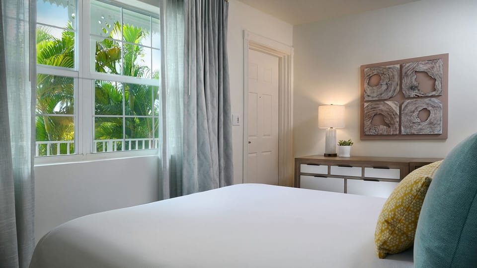 Unit with Queen size bed