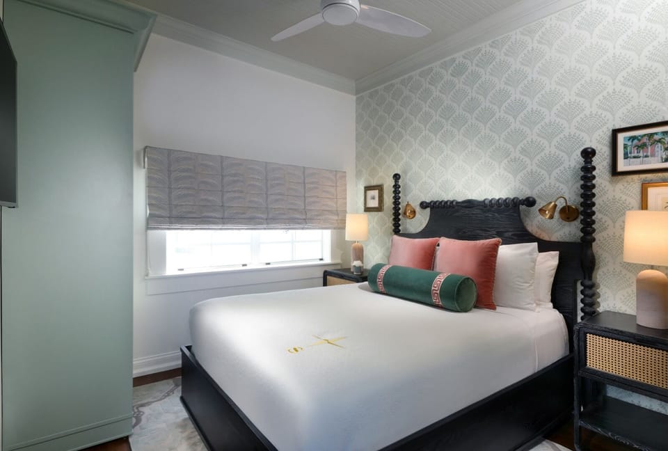 Unit with King size bed