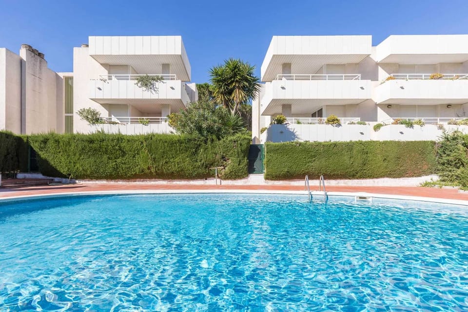 Holiday Home Swimming Pool