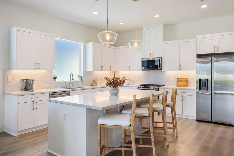 Fully Stocked Kitchen