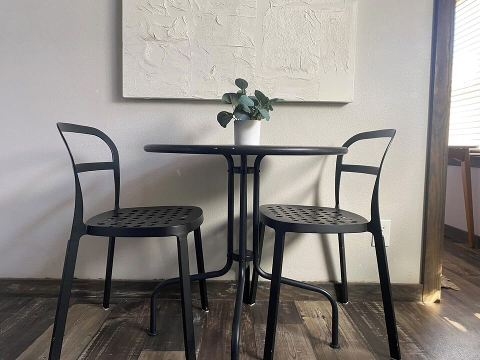 Small bistro, but also outside table on the deck