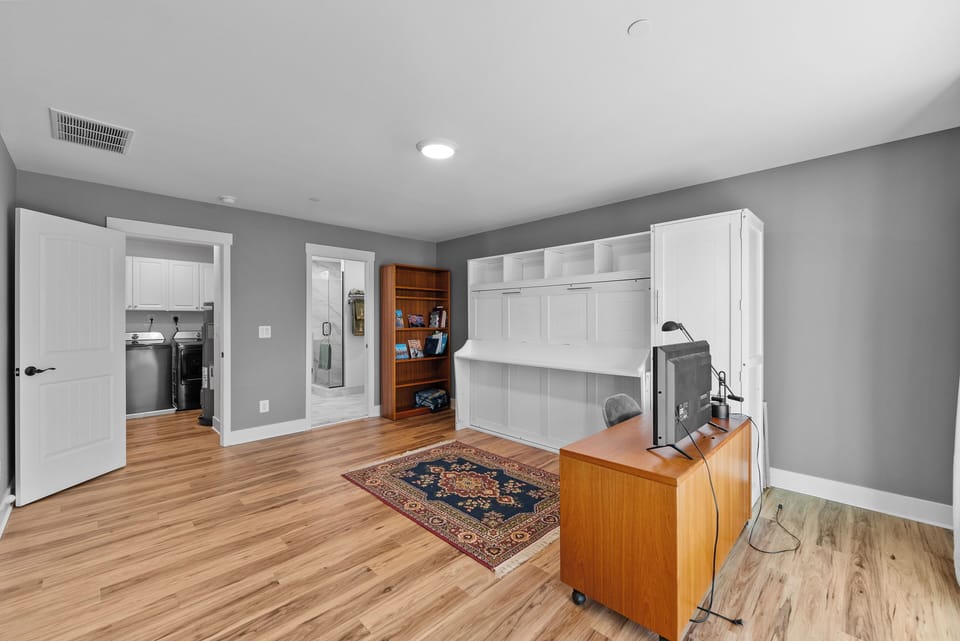 Optional 5th Bedroom/ Office, with dedicated full shower bathroom.