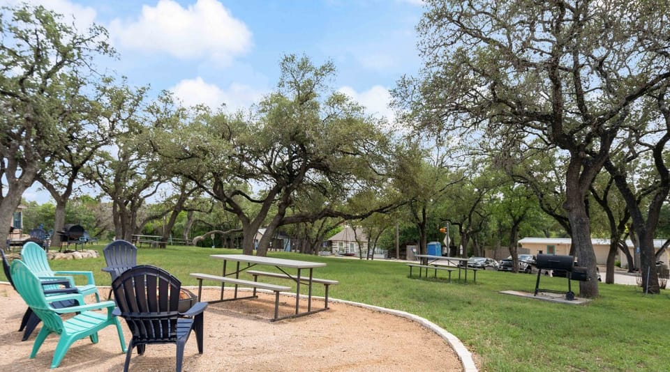 Outdoor hangout zone! Grill some grub and make some memories with your neighbors.
