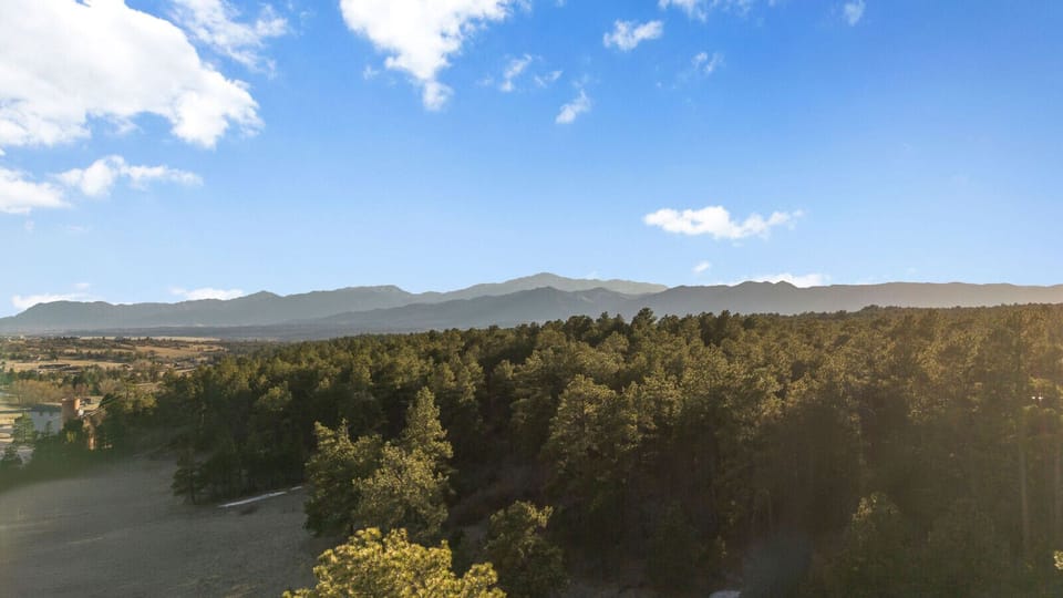 Step outside and take in the sweeping mountain views that make Forest Abbey truly unforgettable. With 400 acres of pristine parkland at your doorstep, nature's beauty surrounds you in every direction—inviting you to breathe deep, explore freely, and stay 