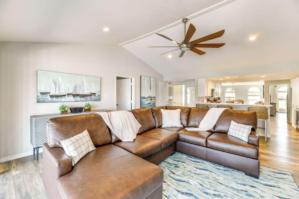 Living Room | 2-Story Home | Central A/C & Heating | Smart TV