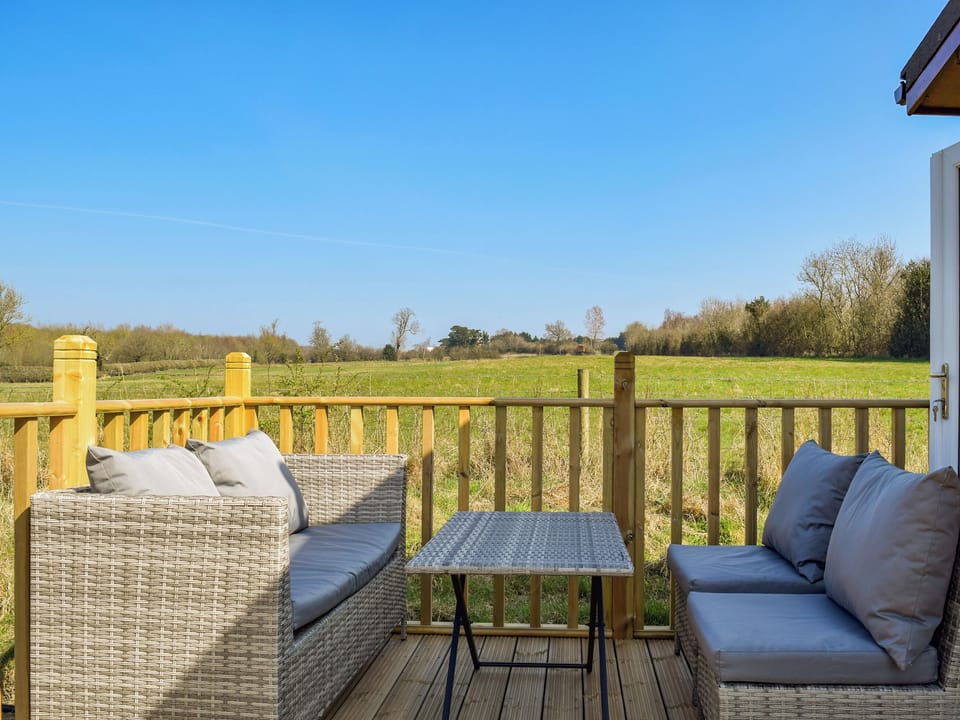 Terrace | Owl Lodge - Millstone Meadow, Hartshorne