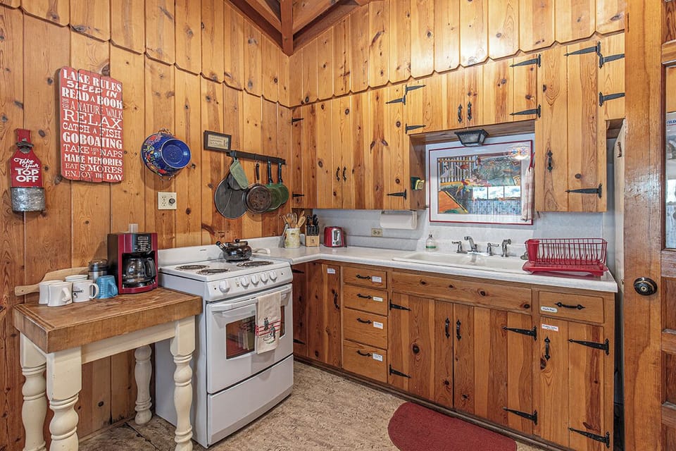 Full Cabin Kitchen