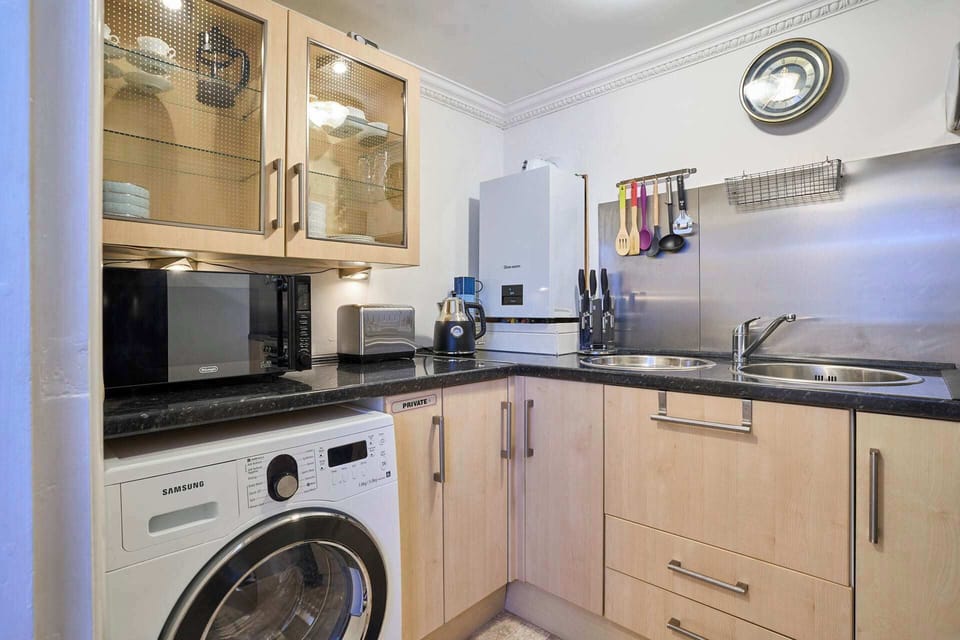 The Aquamarine Weymouth Beach, Weymouth - Host & Stay