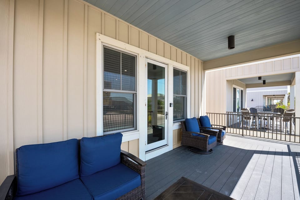 Spacious patios with ocean view