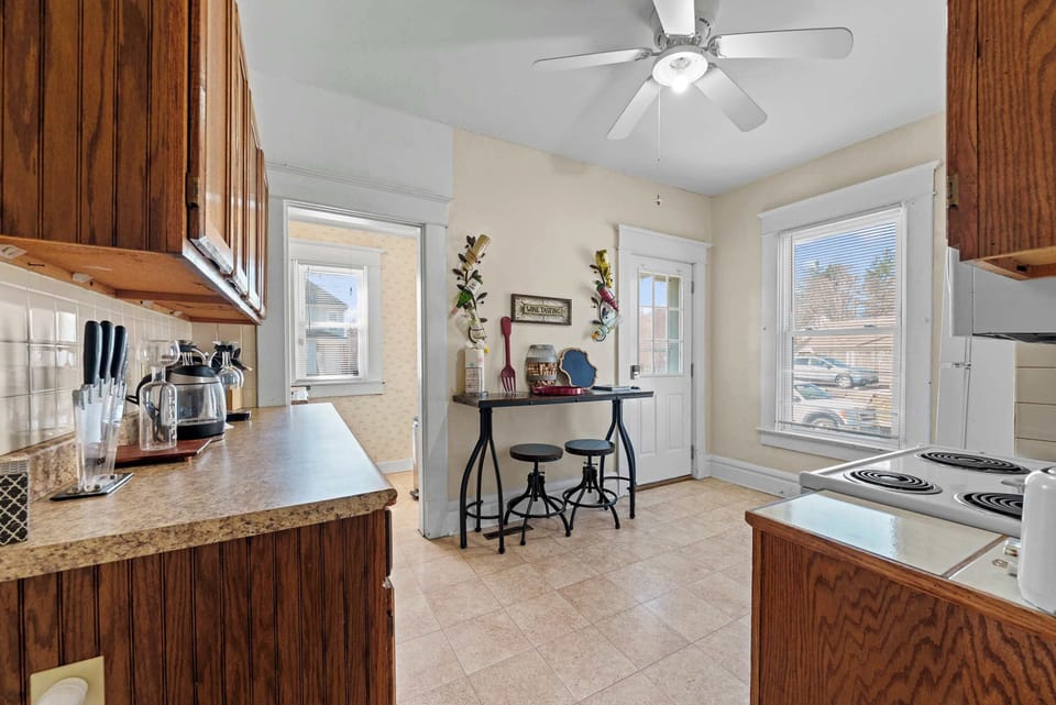Prepare culinary masterpieces in the inviting, well equipped kitchen