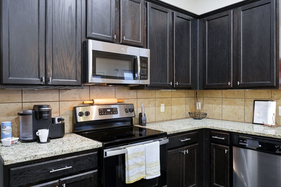 Indoors, Appliance, Microwave, Oven, Kitchen